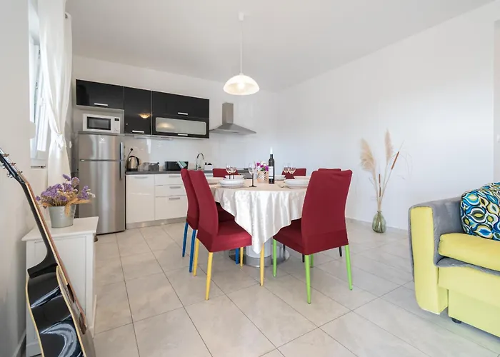 With A Parking Space Poljica, Zadar - 21807 ヴーシ