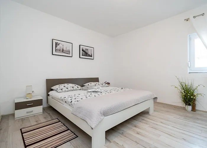 With A Parking Space Poljica, Zadar - 21807 アパート ヴーシ