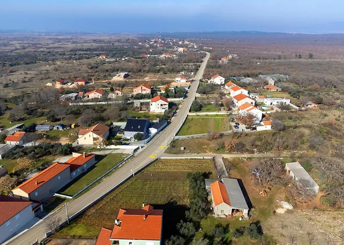 With A Parking Space Poljica, Zadar - 21807 ヴーシ